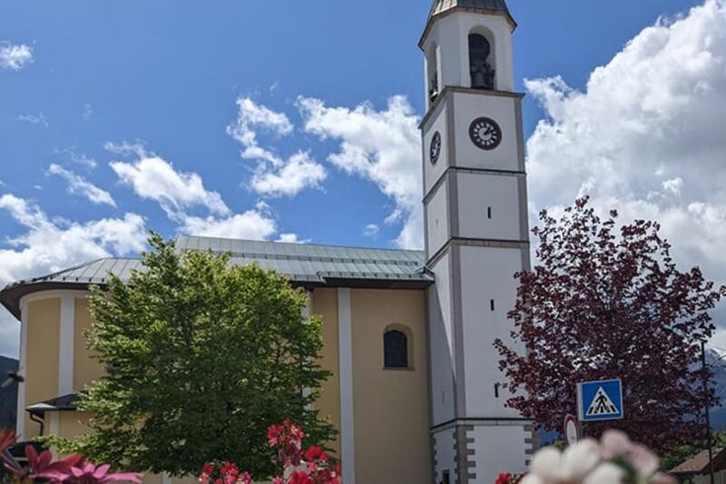 Saluto Dell Associazione Amare Ravenna Guida Eventi Trentino