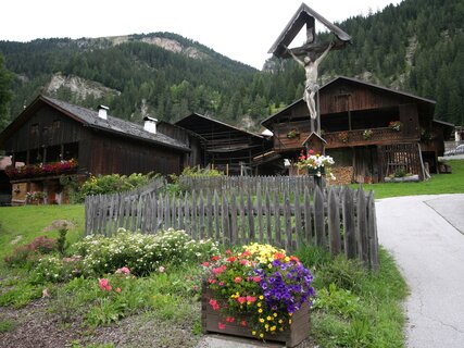 Traditional Trentino Trunks - Typical Wooden Homes