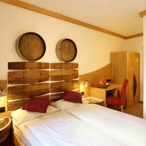 Wine cellars with Rooms