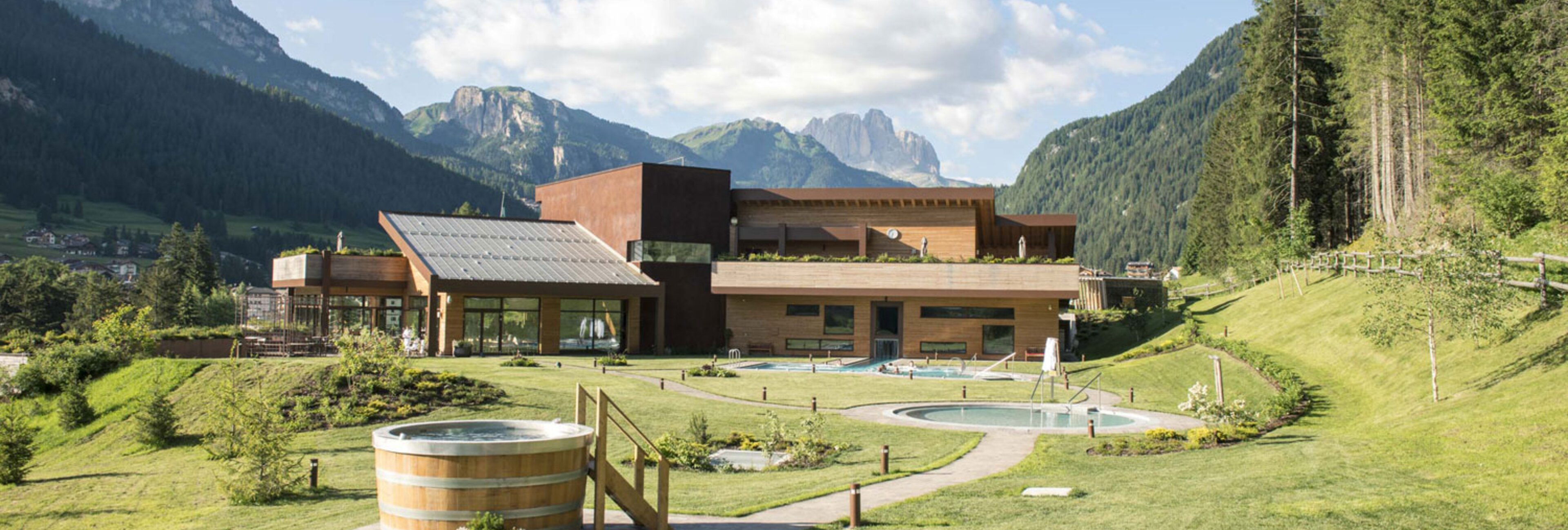 Qc Terme Dolomiti Pozza Di Fassa Guida Piscine E Wellness Trentino