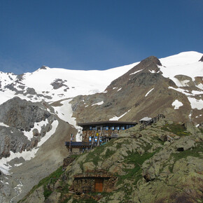 Rifugio Cevedale «G. Larcher» alpine hut | © APT - Valli di Sole, Peio e Rabbi