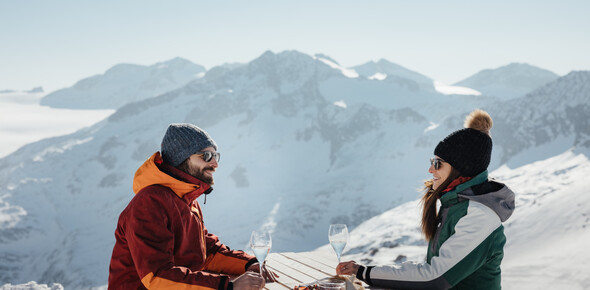 Val di Sole - Passo Tonale - Panorama 3000 Glacier - Merenda con tagliere e Trentodoc - Aperitivo | © Alex Moling