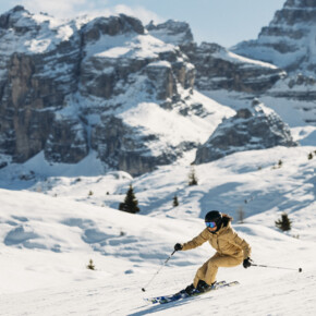 Madonna di Campiglio, Pinzolo, Val Rendena - Sci - Sciatrice in pista | © Daniele Molineris