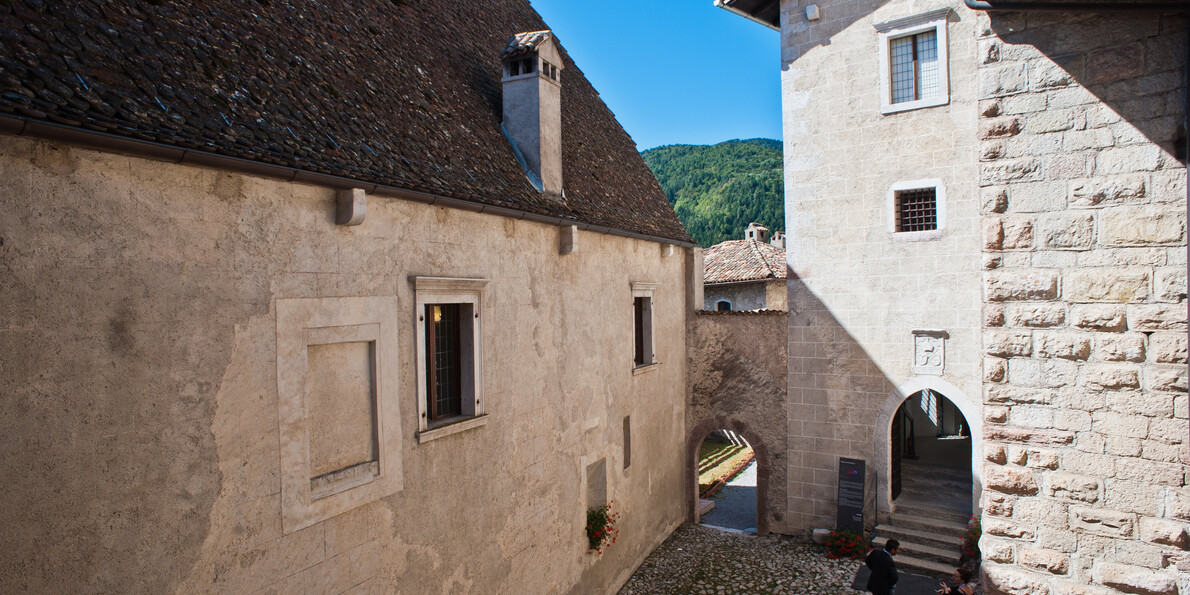 Castel Stenico e la Torre della Fame