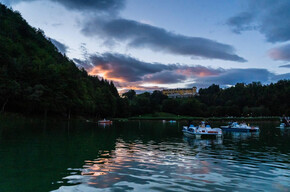 Dinner in the boat under the stars - PEDAL BOAT|7th July