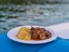 Abendessend auf dem Boot unter den Sterne -TRETBOOT|17. Juli