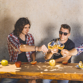 From the apple tree to the glass - Apple Blood Cider