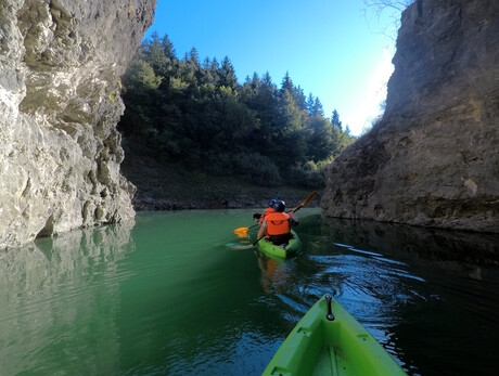 Guided kayak tours in the canyon Novella by Parco Fluviale Novella agency