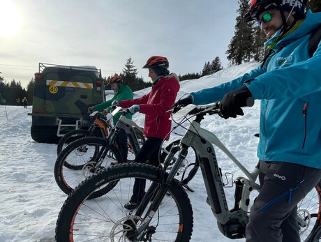 Pedalando sulla neve in Valpiana