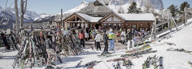 Val di Fassa - Canazei - A winter jewel for skiing