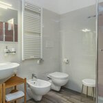  Фото Апартамент, душ, туалет, практически как новый