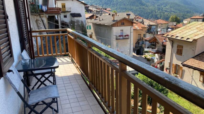 Balkon mit Blick auf das Tal