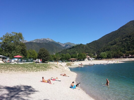 spiaggia camping al lago ledro