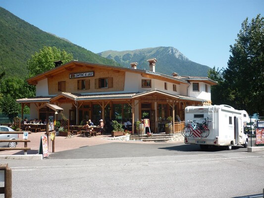 entrata camping al lago