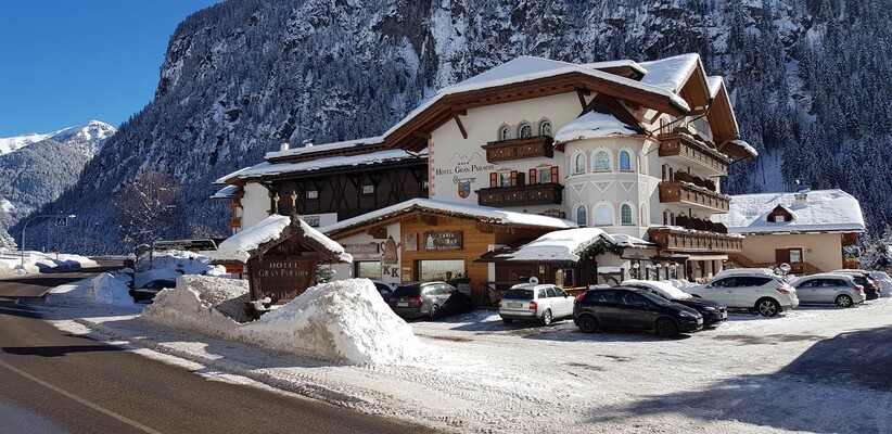 Hotel Gran Paradis - Campitello di Fassa - Winter