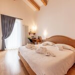  Photo of Double room, shower, toilet, facing the mountains