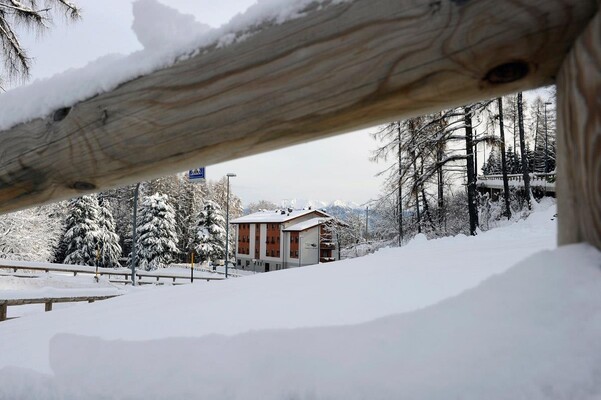 Hotel-Candriai-esterno-inverno1