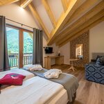  Foto von Luxury Moments, Doppelzimmer, Dusche, Superior deluxe | © Tevini Dolomites Charming Hotel