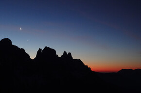 #Trentinoskisunrise-Passo Rolle