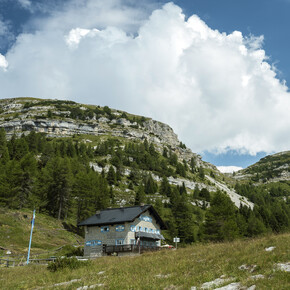 INCONTRI IN CAMMINO, LA COMPAGNIA (S)LEGATI AL RIFUGIO LANCIA 