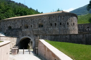 Fort Cadine Bus de Vela