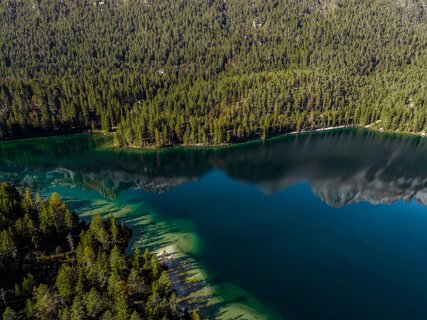 Lake Tovel - The legend of the red lake