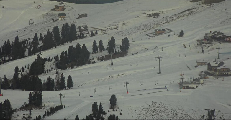 Webcam Пампеаго - Предаццо - Оберегген	 - Mountain huts Zisch and Genischer