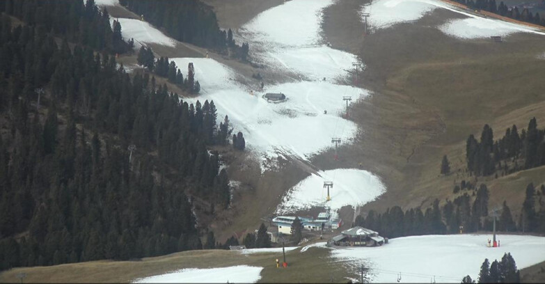 Webcam Пампеаго - Предаццо - Оберегген	 - Chair lift Obereggen