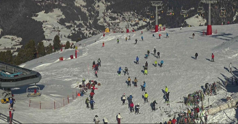 Webcam Alpe Cermis - Chairlift and slope Lagorai