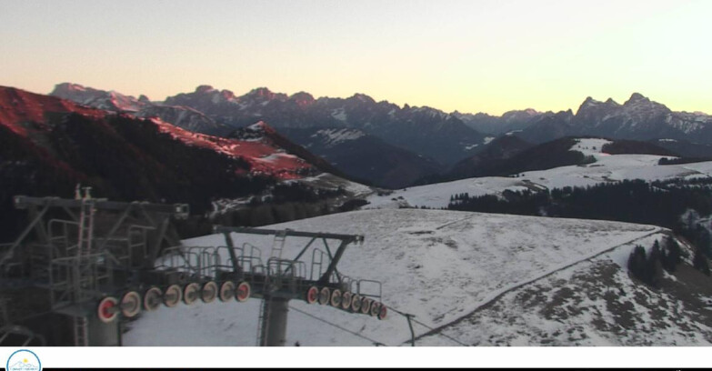 Webcam Passo Brocon-Marande - Landschaft vs. Paradiso