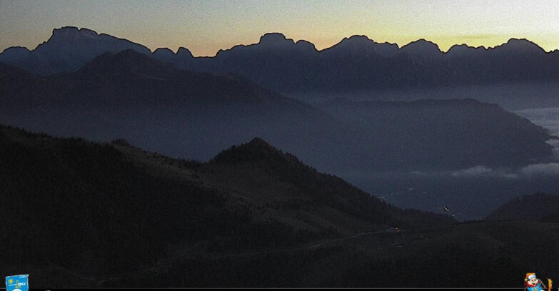 Webcam Passo Brocon-Marande - Brocon Pass and Pale di S.Martino 