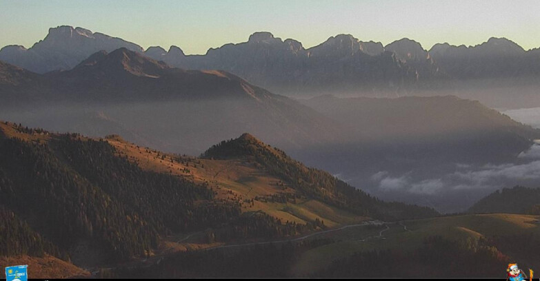 Webcam Passo Brocon-Marande - Brocon Pass and Pale di S.Martino 