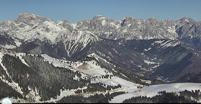 Webcam Passo Brocon-Marande - Brocon Pass und Pale di S.Martino 