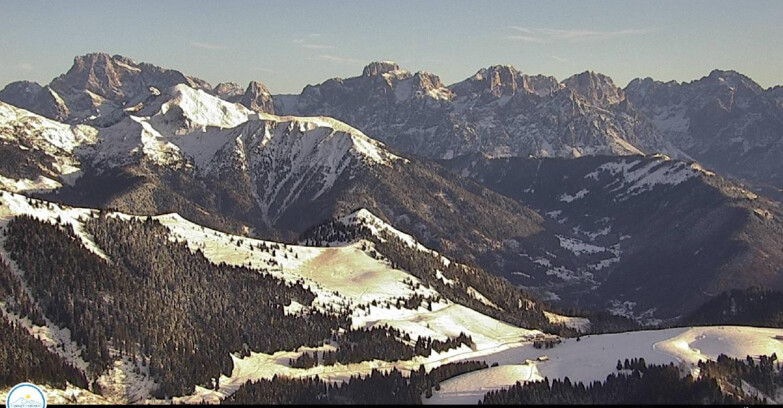 Webcam Passo Brocon-Marande - Passo Brocon e Pale di S.Martino