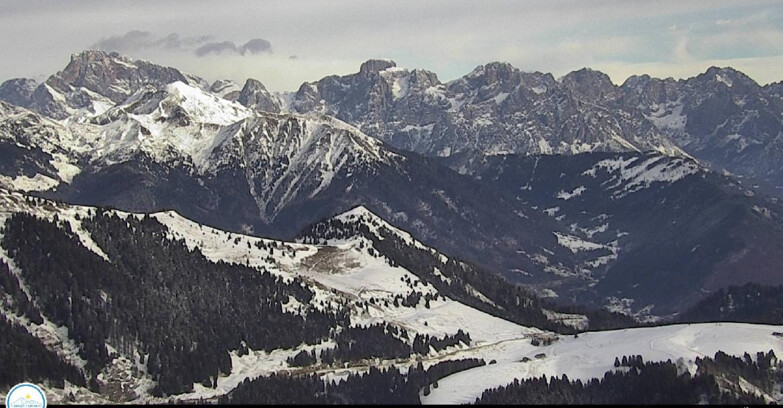 Webcam Passo Brocon-Marande - Brocon Pass and Pale di S.Martino 