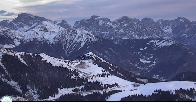 Webcam Passo Brocon-Marande - Brocon Pass and Pale di S.Martino 