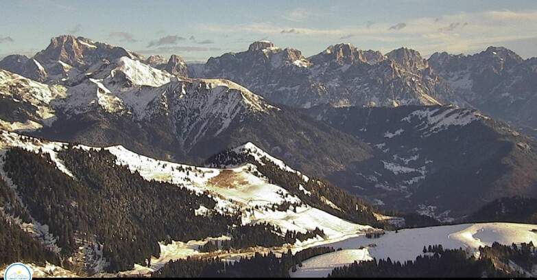 Webcam Passo Brocon-Marande - Brocon Pass and Pale di S.Martino 