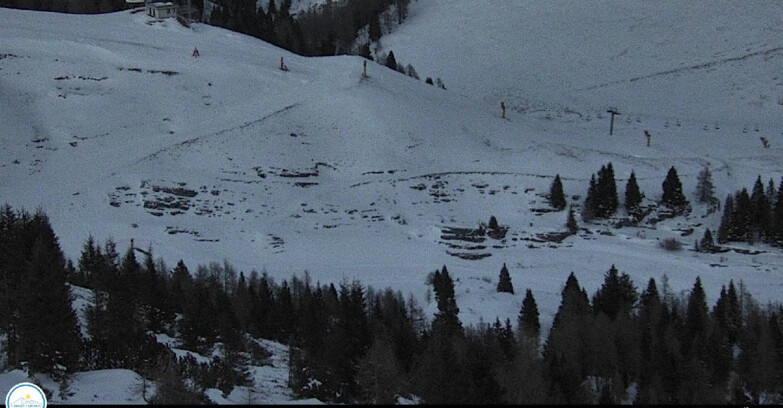 Webcam Passo Brocon-Marande - Chair lift Valfontane