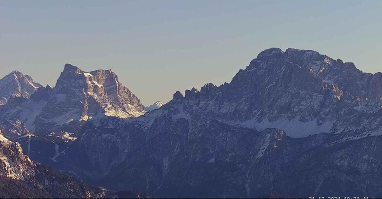 Webcam Passo San Pellegrino-Falcade  - Pelmo e Civetta