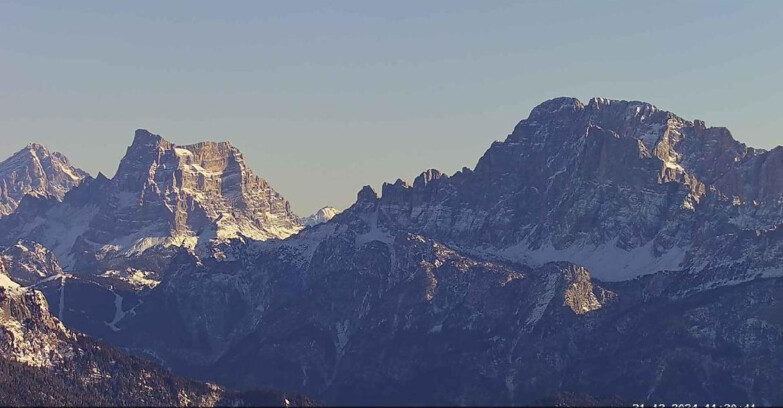 Webcam Passo San Pellegrino-Falcade  - Pelmo e Civetta