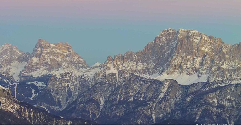 Webcam Passo San Pellegrino-Falcade - Pelmo e Civetta