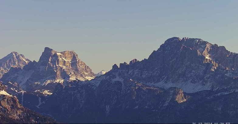 Webcam Passo San Pellegrino-Falcade  - Pelmo e Civetta