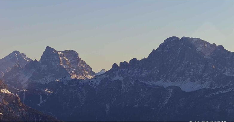 Webcam Passo San Pellegrino-Falcade  - Pelmo e Civetta