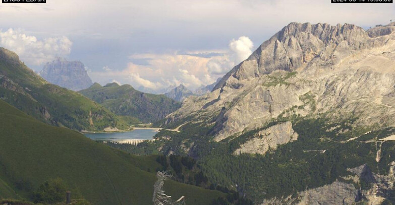 Webcam Canazei-Belvedere  - Lago e Passo Fedaia