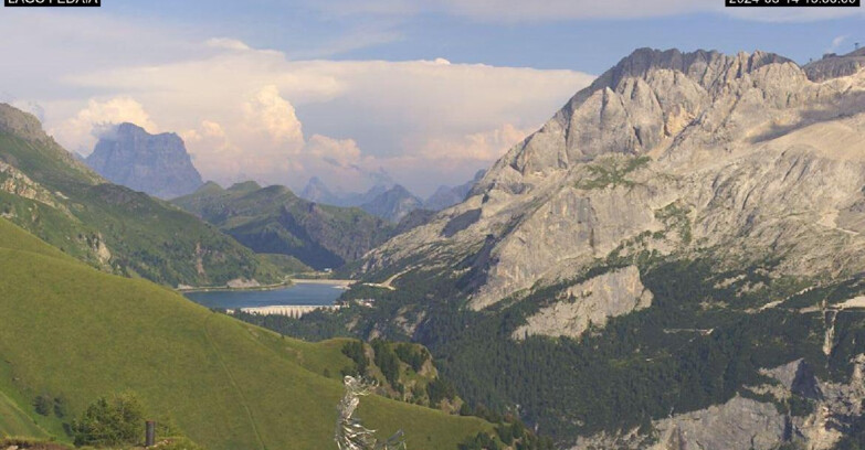 Webcam Canazei-Belvedere - Lago e Passo Fedaia