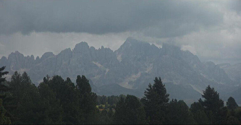 Webcam Bellamonte-Alpe Lusia  - Pale di San Martino