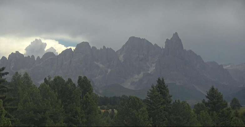 Webcam Bellamonte-Alpe Lusia - Pale di San Martino