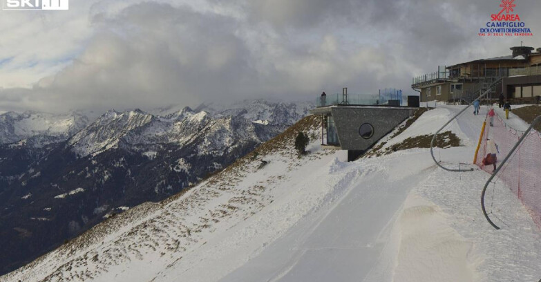 Webcam Pinzolo - Rifugio Doss del Sabion - 2100m