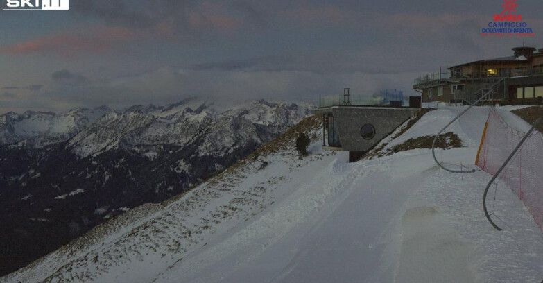 Webcam Pinzolo - Rifugio Doss del Sabion - 2100m