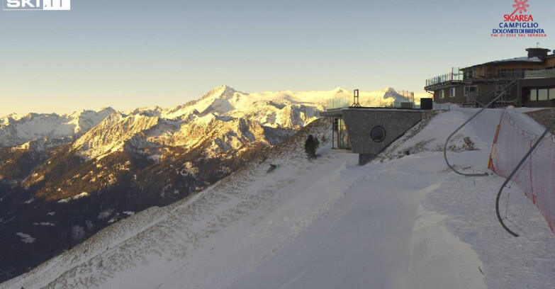 Webcam Pinzolo - Rifugio Doss del Sabion - 2100m